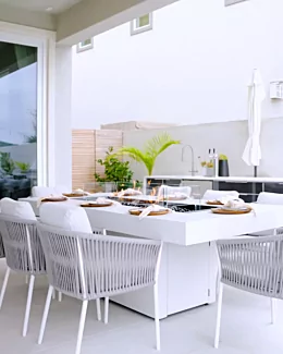 Gin 90 Dining - Clement Twins